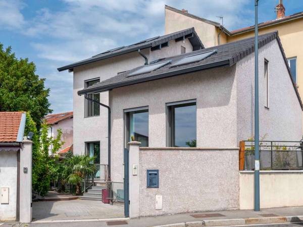 Colocation / Maison 10 pièces de 257 m², Villeurbanne, Rue Decomberousse / Photo 9