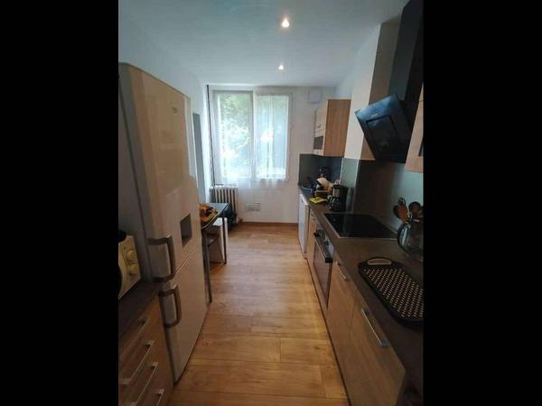 Colocation / Appartement 4 pièces de 90 m², Saint-Cyr-sur-Loire, Boulevard Charles de Gaulle / Photo 2