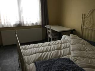 Colocation / Appartement 5 pièces de 60 m², Forest, Rue Louis Lumière