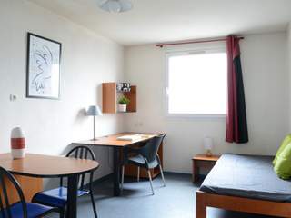 Rental / 2 rooms residence · 28 m², Saint-Martin-d'Hères, 5 Rue du Tour de l'Eau