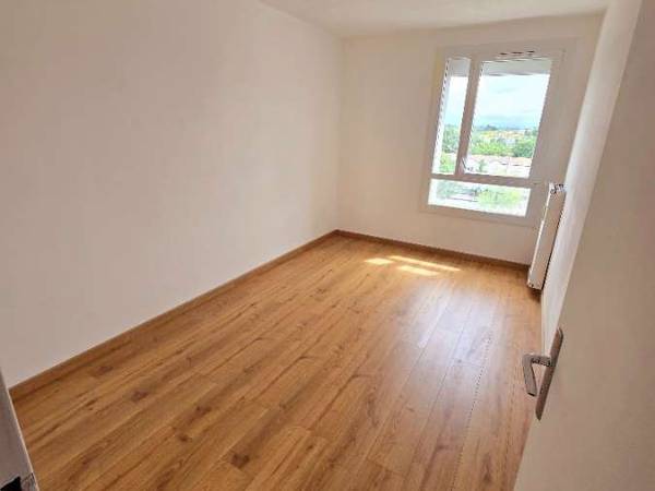 Colocation / Appartement 4 pièces de 76 m², Valence, Allée Edgar Quinet / Photo 5
