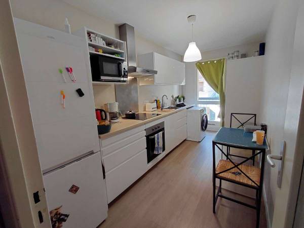 Colocation / Appartement 3 pièces de 69 m², Lyon, Rue du Béal / Photo 2