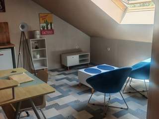 Location / Studio, Calais