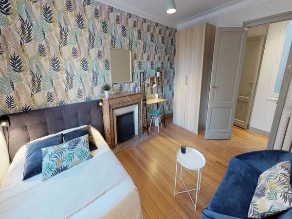 Colocation / Appartement 5 pièces de 140 m², Bordeaux, Rue Vital Carles / Photo 2