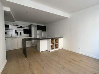 Co-living space / 5 rooms house · 92 m², Lyon, Cours Richard Vitton
