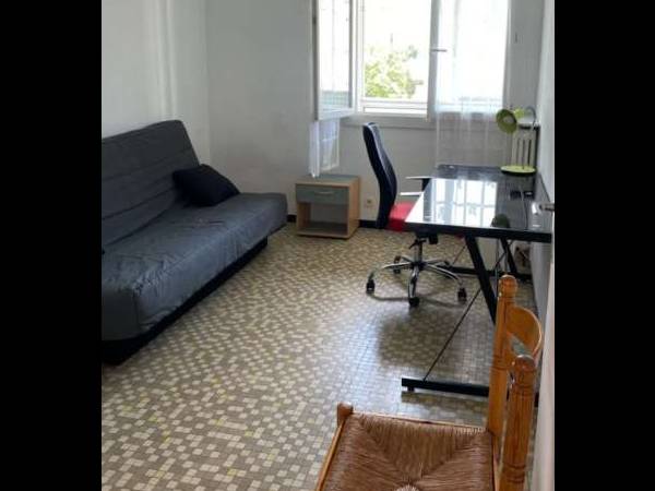 Colocation / Appartement 5 pièces de 68 m², Montpellier, Rue des Poiriers / Photo 2