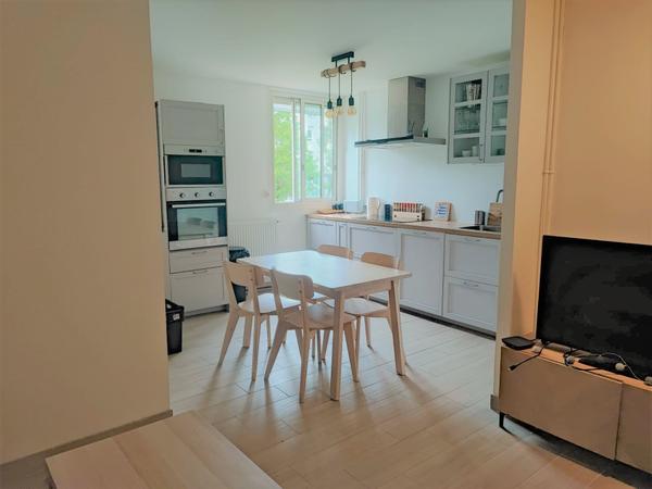 Colocation / Appartement 5 pièces de 75 m², Lormont, Rue du Général Delestraint / Photo 2