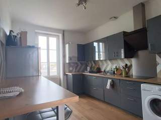 Colocation / 6 rooms apartment · 125 m², Angers, Rue Lardin de Musset