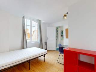 Room share / 6 rooms house · 95 m², Lille, Rue Godefroy Cavaignac