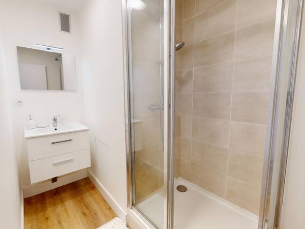 Colocation / Appartement 4 pièces de 75 m², Lyon, Rue de Saint-Cyr / Photo 12