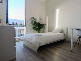 Room in a live-in landlord's home / 3 rooms apartment · 80 m², Nantes, Rue Pierre Landais