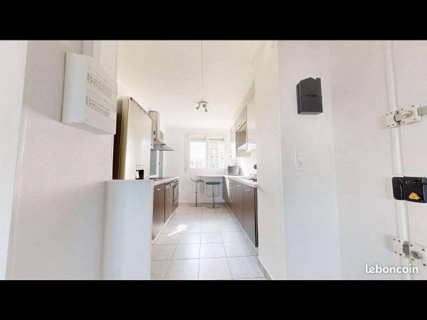 Colocation / Appartement 5 pièces de 81 m², Besançon, Rue de Trey / Photo 2