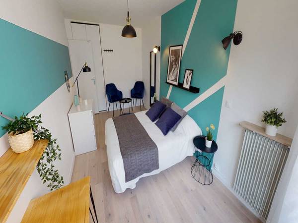 Colocation / Appartement 3 pièces de 70 m², Paris, Rue de Bagnolet / Photo 2