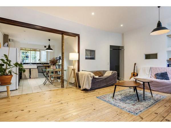 Sous-location / Appartement 4 pièces de 100 m², Paris, Cité Dupont / Photo 2