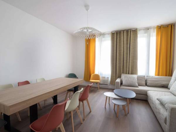 Colocation / Maison 9 pièces de 190 m², Cenon, Rue de la République / Photo 2