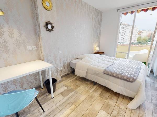 Colocation / Appartement 7 pièces de 120 m², Villeurbanne, Rue Greuze / Photo 2