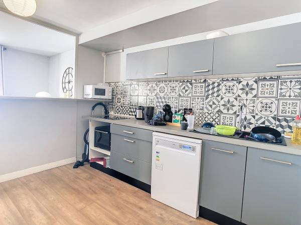 Colocation / Appartement 6 pièces de 128 m², Lyon, Rue du Bourbonnais / Photo 2