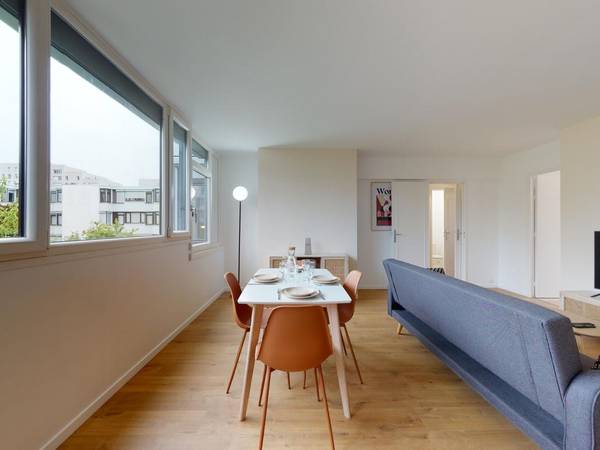 Colocation / Appartement 5 pièces de 91 m², Guyancourt, 4 Place de l'Égalité, , / Photo 2