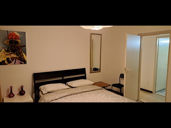 Colocation / Duplex 5 pièces de 150 m², Bruxelles, Rue de l'Enseignement / Photo 2