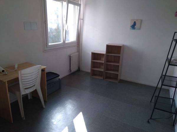 Chambre chez l'habitant / Appartement 3 pièces de 110 m², Pantin, Rue Charles Auray / Photo 2