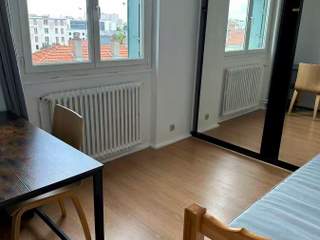 Room share / 5 rooms apartment · 70 m², Lyon, Avenue Berthelot