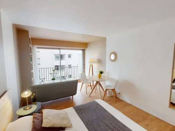 Colocation / Appartement 6 pièces de 78 m², Paris, Rue d'Hautpoul / Photo 2