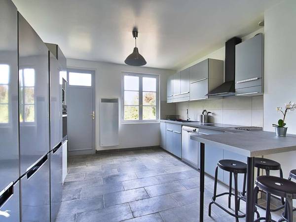 Colocation / Maison 8 pièces de 170 m², Évry-Courcouronnes, Avenue du Général de Gaulle / Photo 2