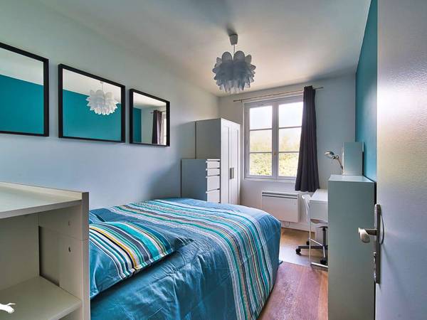 Colocation / Maison 8 pièces de 170 m², Évry-Courcouronnes, Avenue du Général de Gaulle / Photo 11