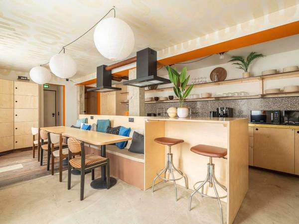 Coliving / Maison 10 pièces de 1081 m², Paris, Rue Saint-Maur / Photo 2