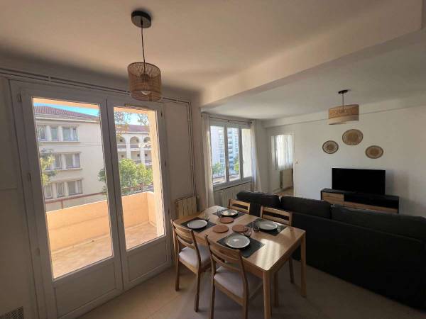 Colocation / Appartement 4 pièces de 70 m², Toulon, Avenue des Dardanelles / Photo 2