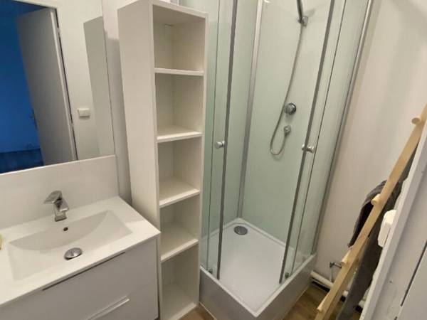Colocation / Appartement 5 pièces de 98 m², Aix-en-Provence, Rue Raoul Follereau / Photo 6