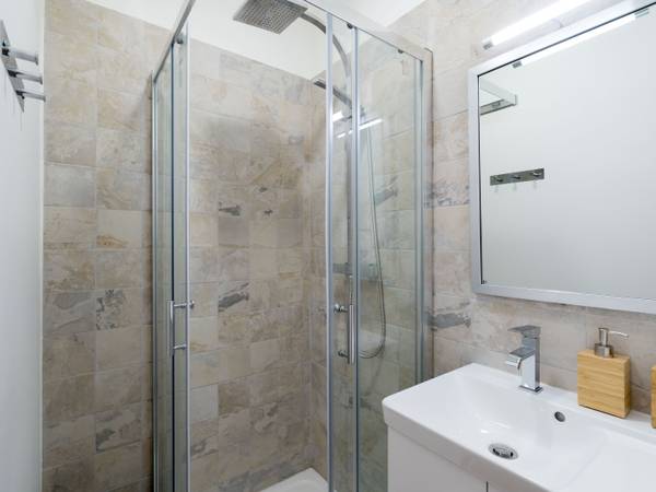 Colocation / Appartement 5 pièces de 78 m², Toulon, Rue Picot / Photo 9