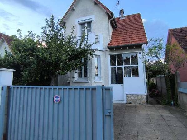 Colocation / Maison 4 pièces de 75 m², Melun, Avenue de Corbeil / Photo 2