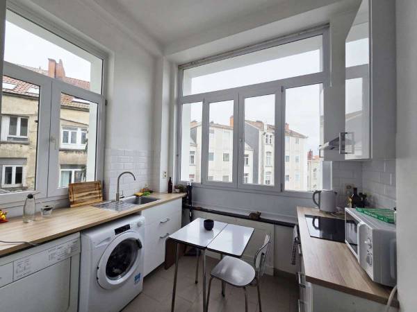 Colocation / Appartement 4 pièces de 64 m², Saint-Gilles, Avenue du Parc / Photo 3