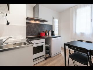 Wspólne mieszkanie / 4 rooms apartment · 66 m², Marseille, Boulevard De La Fédération