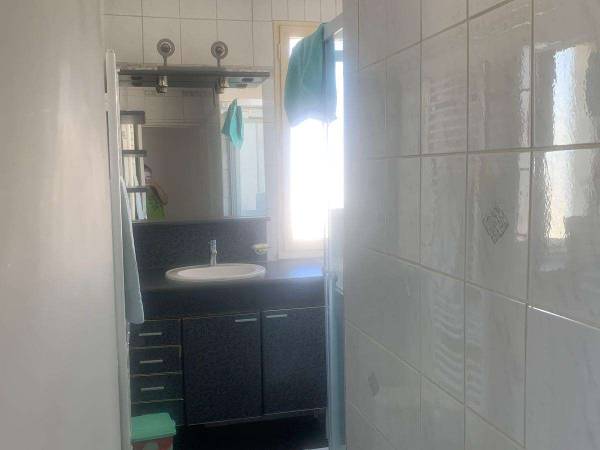 Colocation / Appartement 4 pièces de 69 m², Villeurbanne, Rue Jean Voillot / Photo 14