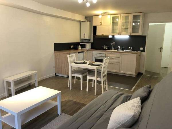Location / Appartement 1 pièce de 22 m², Noisy-le-Grand, Boulevard du Mont d'Est / Photo 2