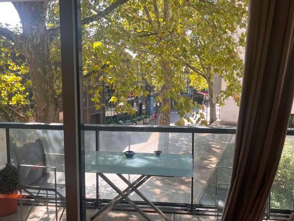 Colocation / Appartement 4 pièces de 115 m², Paris, Rue Gabriel Lamé / Photo 2