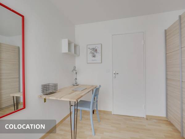 Colocation / Appartement 4 pièces de 88 m², Saint-Denis, Rue Gaston Dourdin / Photo 11