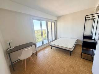 Room share / 4 rooms apartment · 90 m², Orléans, All des Marronniers