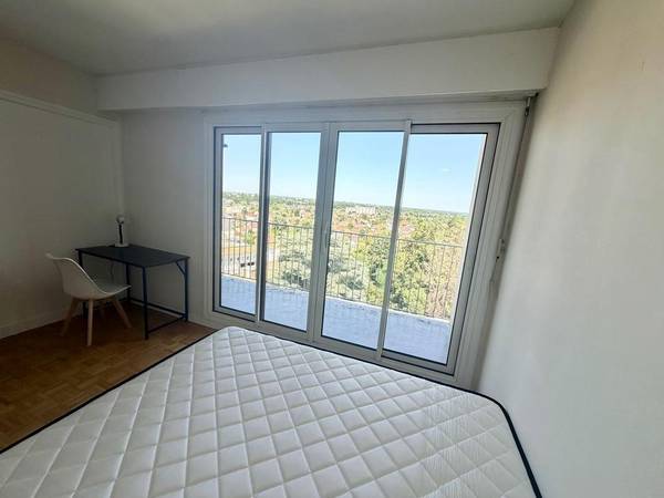 Colocation / Appartement 4 pièces de 90 m², Orléans, All des Marronniers / Photo 2