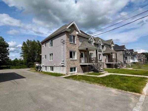 Location / Appartement 2 pièces de 10 m², Lachute, Rue Alexandre / Photo 5