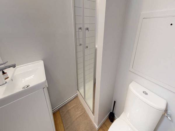 Colocation / Appartement 5 pièces de 110 m², Issy-les-Moulineaux, Place du 19 Mars 1962 / Photo 16