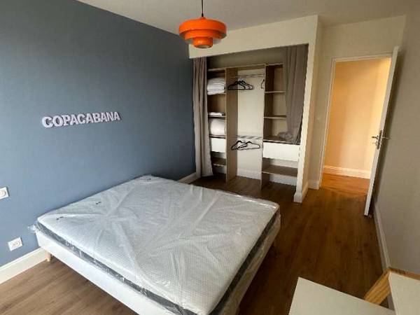 Colocation / Appartement 4 pièces de 110 m², Saint-Étienne, Rue Henri Dechaud / Photo 2