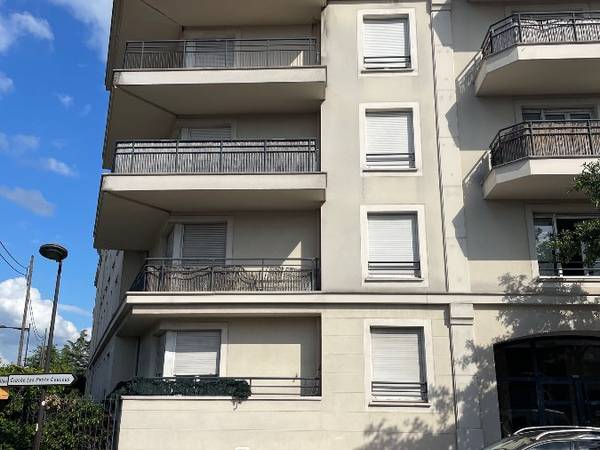 Colocation / Appartement 3 pièces de 66 m², Le Bourget, Rue du Commandant Rolland / Photo 10