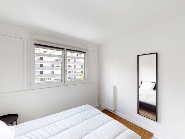 Colocation / Appartement 5 pièces de 81 m², Créteil, Boulevard Montaigut / Photo 2