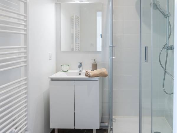 Location / Appartement 4 pièces de 47 m², Villeurbanne, Rue Victor Hugo / Photo 2