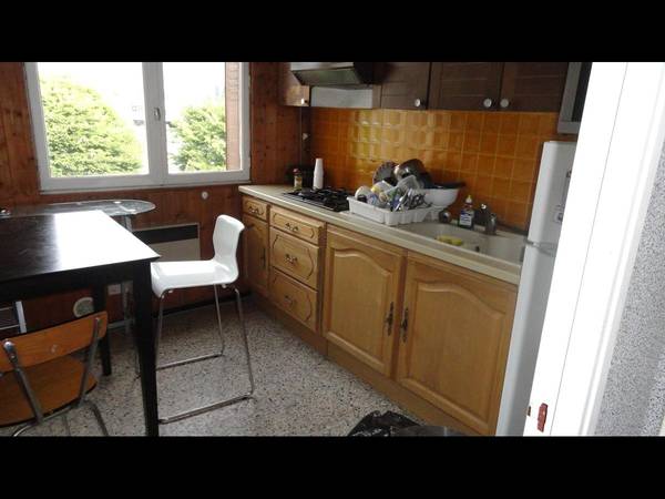 Colocation / Appartement 4 pièces de 65 m², Saint-Martin-d'Hères, Rue Sacco Et Vanzetti / Photo 2