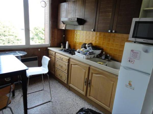 Colocation / Appartement 4 pièces de 65 m², Saint-Martin-d'Hères, Rue Sacco Et Vanzetti / Photo 4