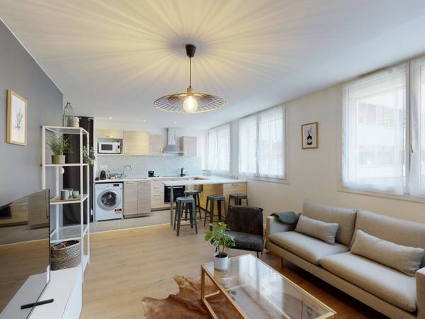 Colocation / Appartement 5 pièces de 79 m², Toulouse, Avenue Emile Dewoitine / Photo 2
